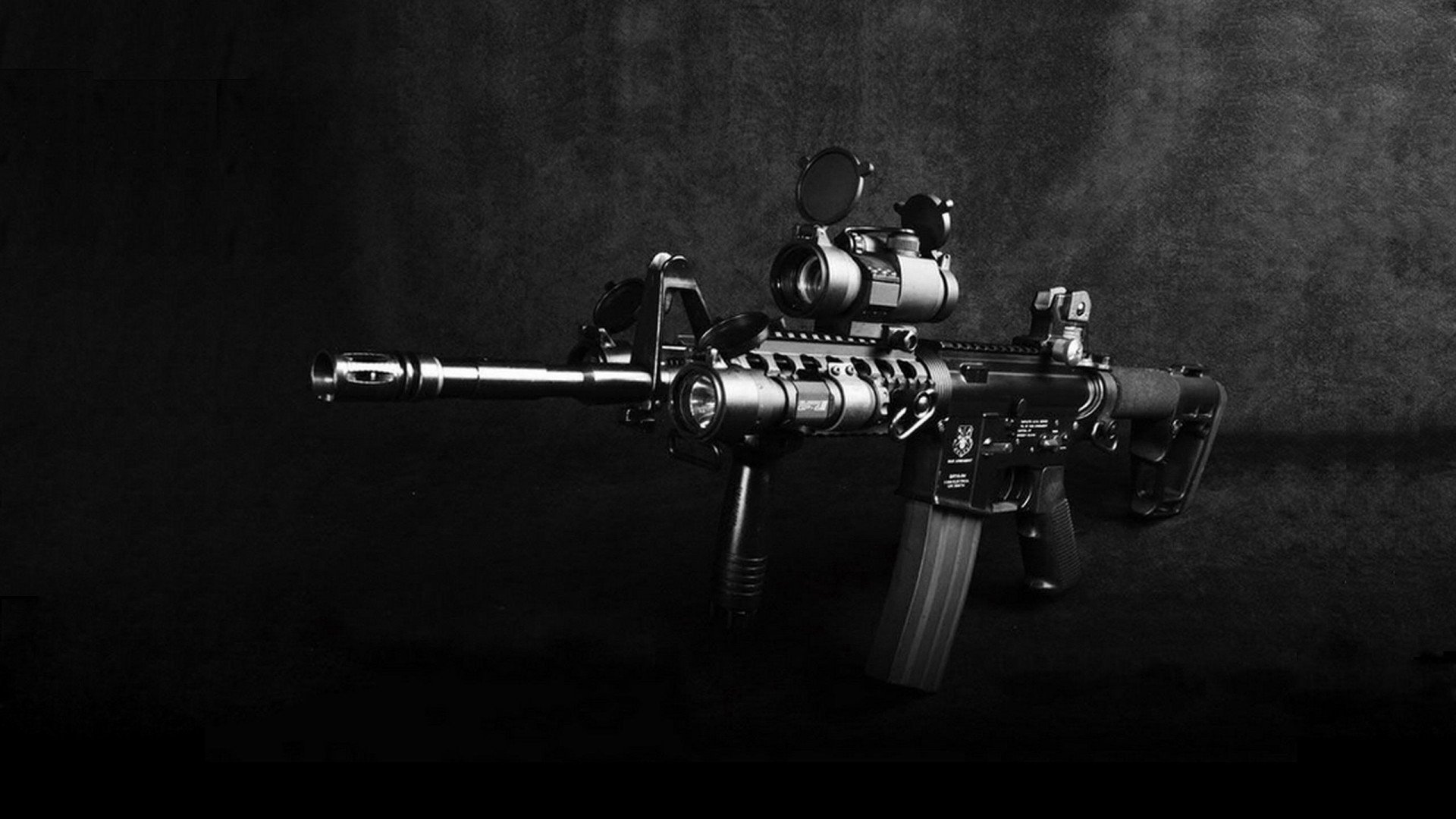 100米自由泳冠军争夺激烈，100米自由泳冠军成绩