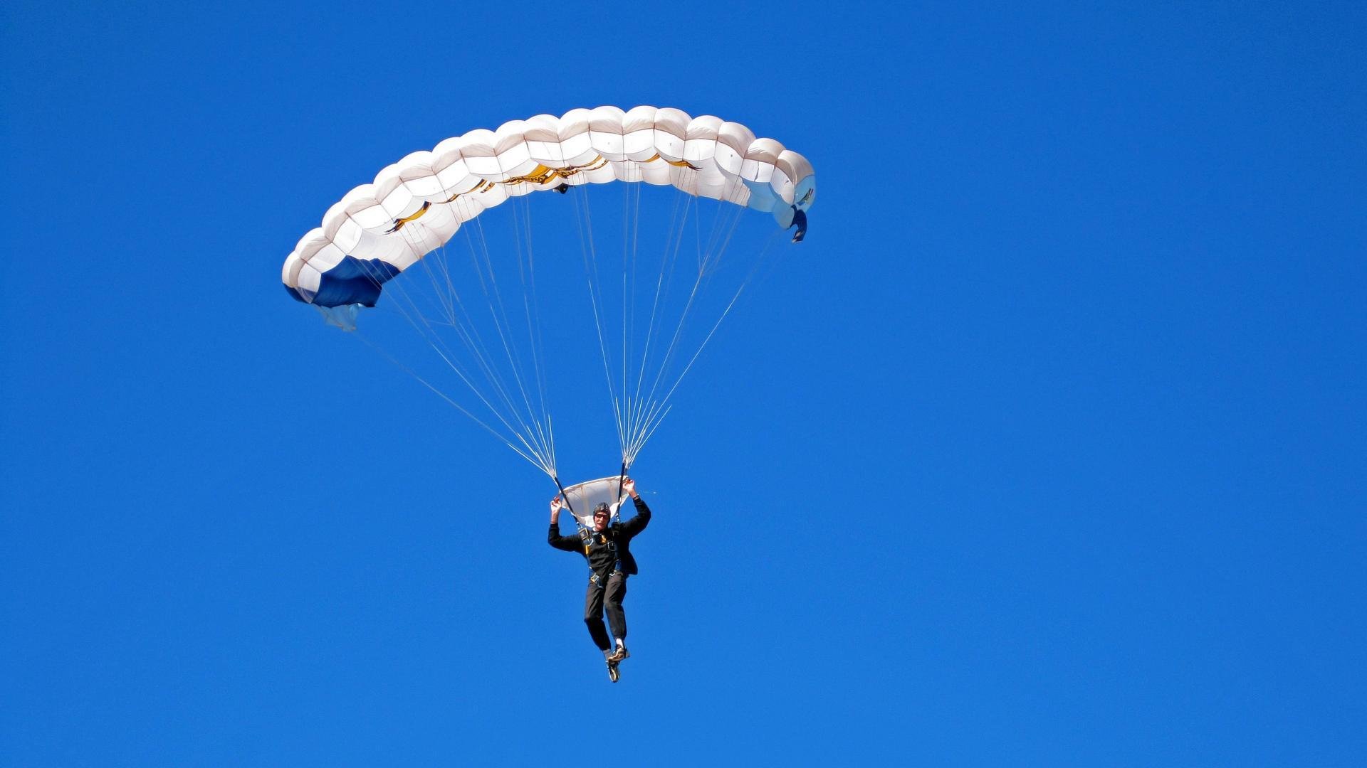拉尼·帕利斯特冲刺阶段力量十足，帕斯特里尼老板
